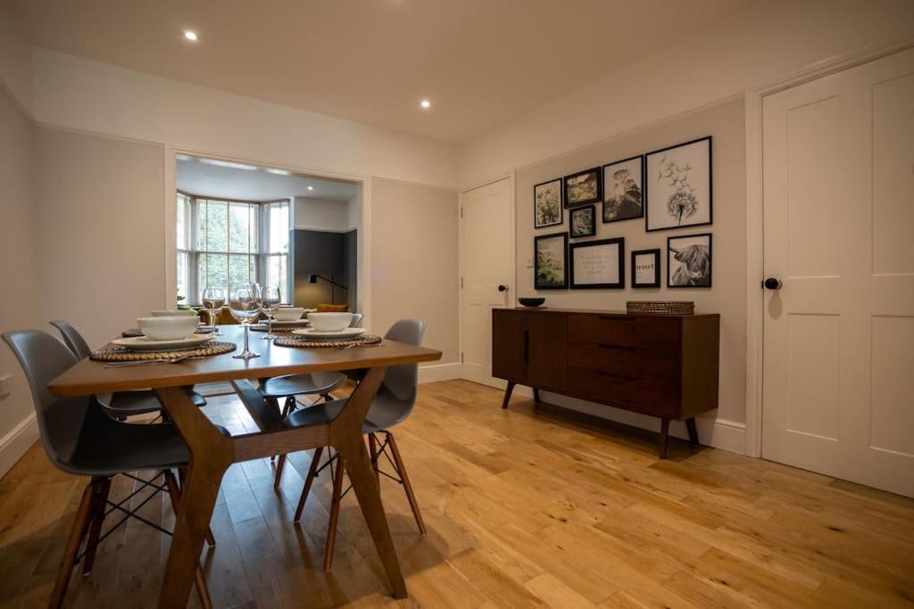 Hereford - Clifton Villa - Beautifully Presented House Located A Short Walk From City Centre - Sleeps 6 Guests - Perfect For Exploring Hereford - Hosted By Rentmyhouse מראה חיצוני תמונה