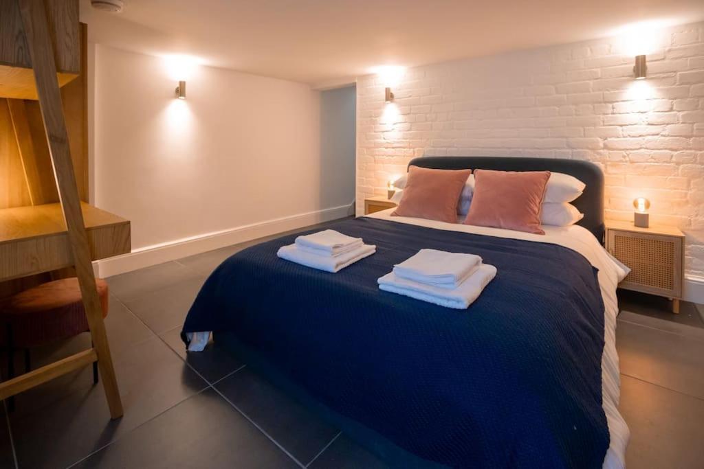 Hereford - Clifton Villa - Beautifully Presented House Located A Short Walk From City Centre - Sleeps 6 Guests - Perfect For Exploring Hereford - Hosted By Rentmyhouse מראה חיצוני תמונה