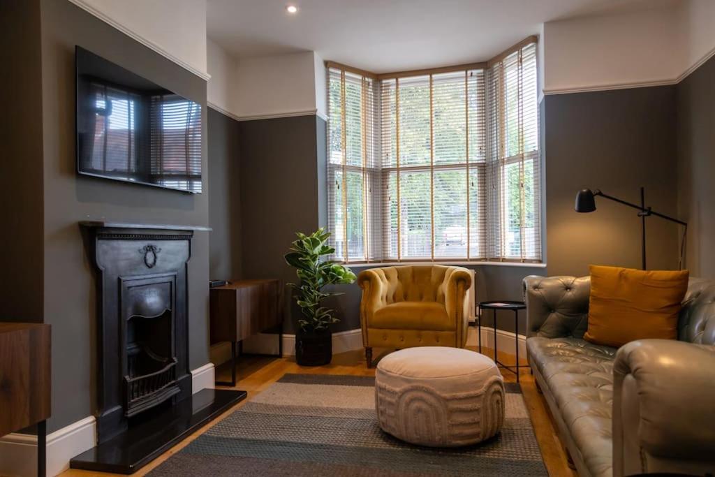 Hereford - Clifton Villa - Beautifully Presented House Located A Short Walk From City Centre - Sleeps 6 Guests - Perfect For Exploring Hereford - Hosted By Rentmyhouse מראה חיצוני תמונה